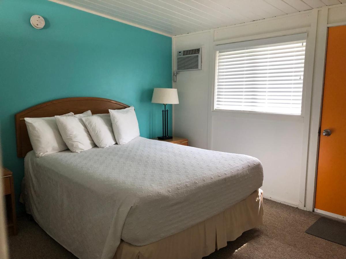 Okanagan Falls Holiday Beach Resort Motel المظهر الخارجي الصورة