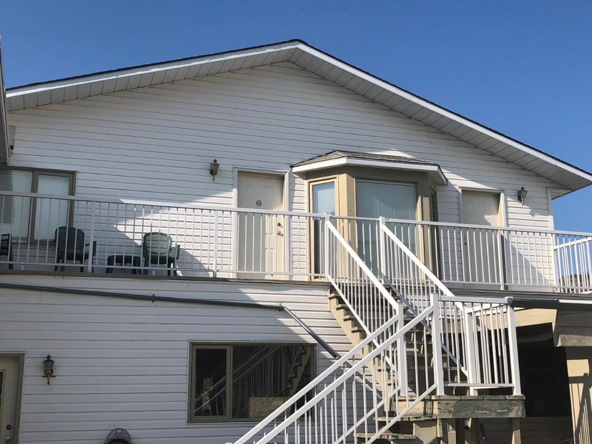 Okanagan Falls Holiday Beach Resort Motel المظهر الخارجي الصورة