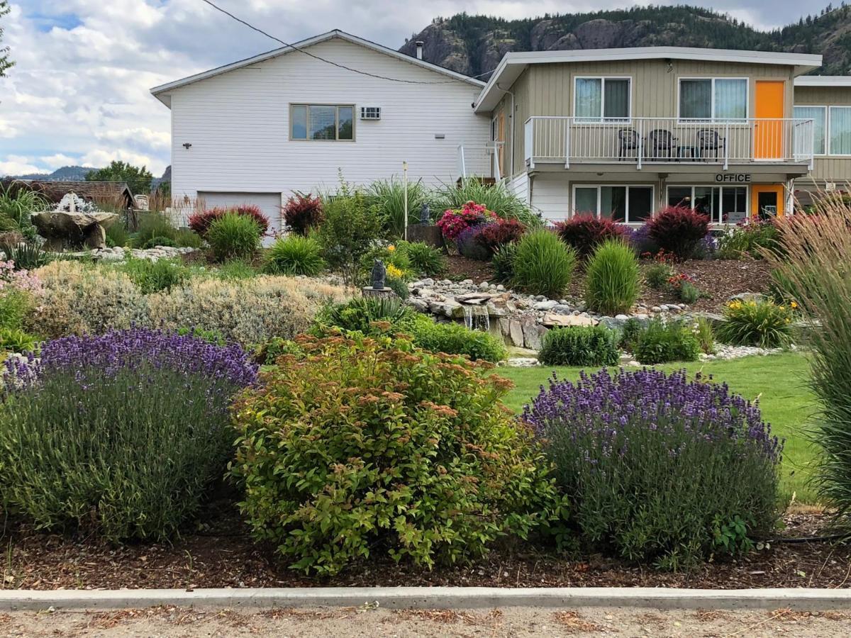 Okanagan Falls Holiday Beach Resort Motel المظهر الخارجي الصورة